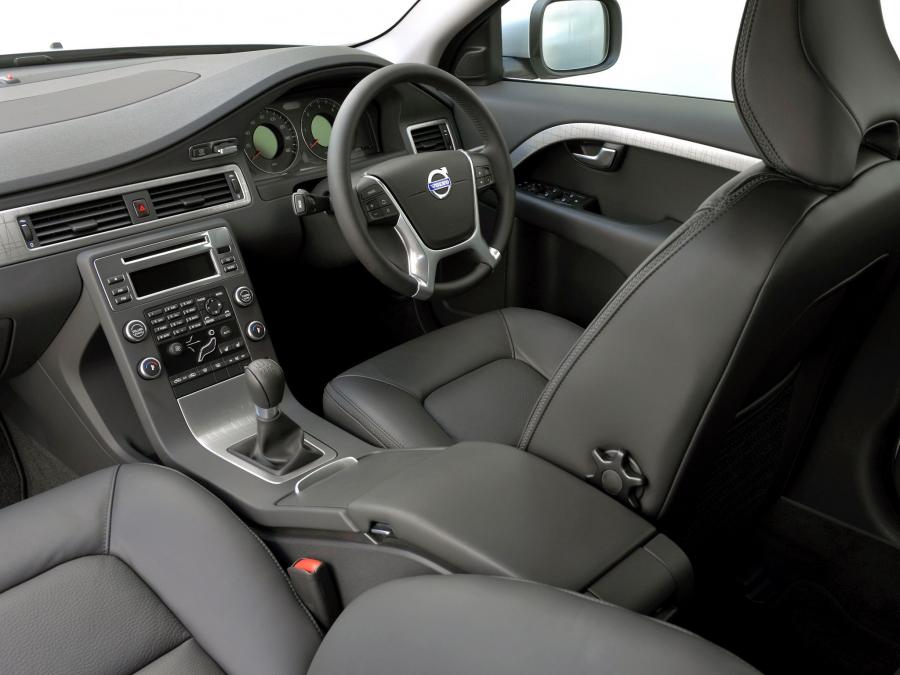  Volvo XC70 DRIVe 2009 года  (UK) (фото 2 из 20)